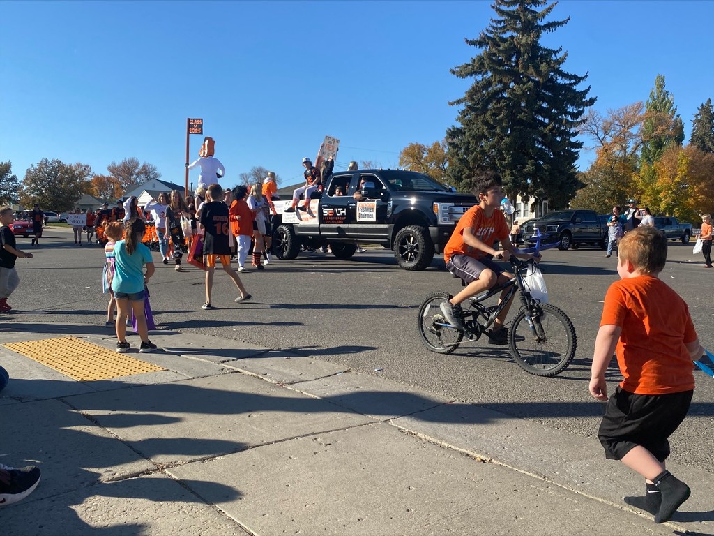 Parade 1