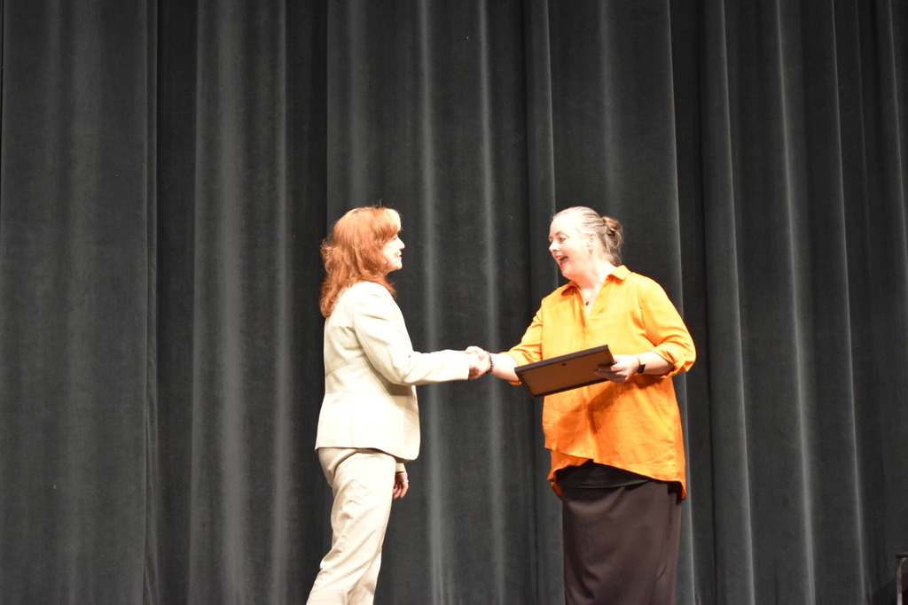 Denise Bervig accepting her award